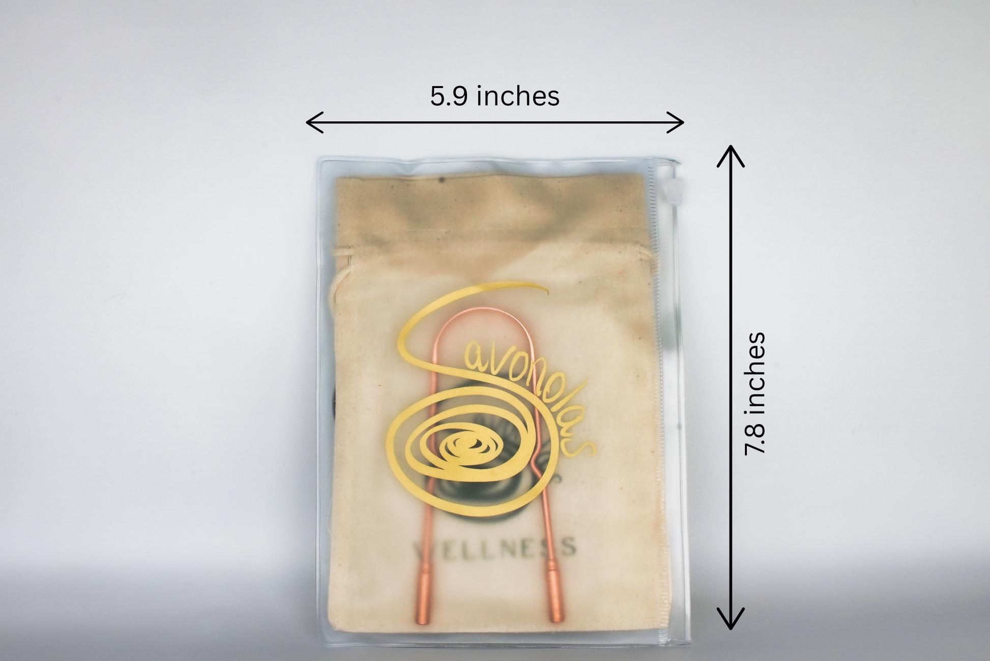 Savonolas copper tongue scraper inside reusable travel pouch and clear case with 5.9 by 7.8 inch size measurements shown.